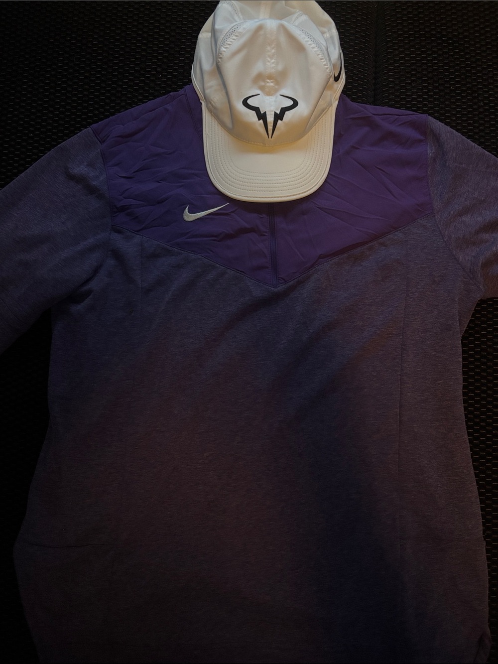NIKE TENIS HAT 🧢 AND Nike Men’s Purple Two-Tone Long-Sleeve Athletic Pullover